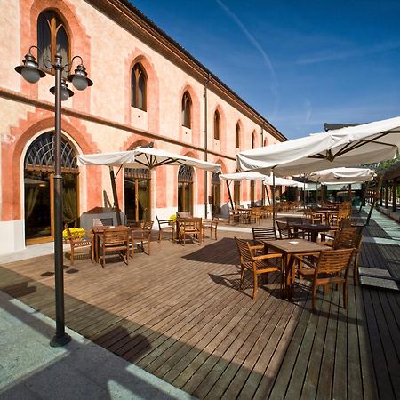 Albergo Dell'Agenzia Бра Екстер'єр фото