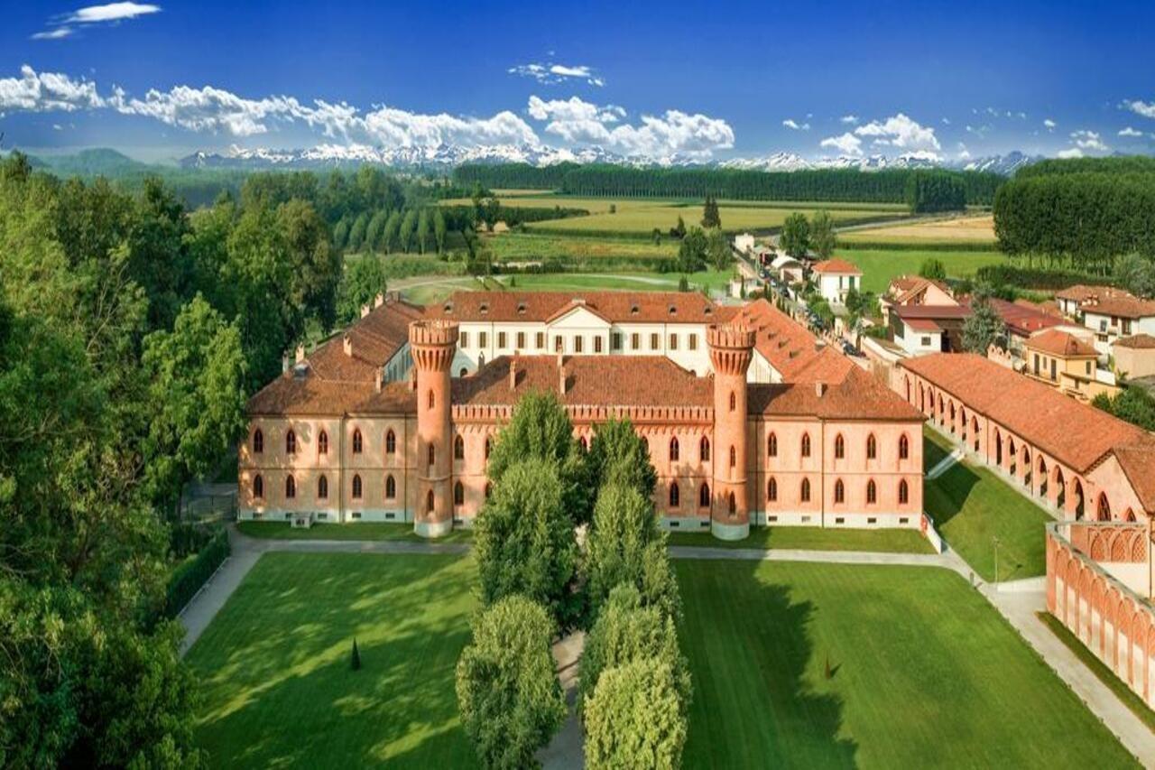Albergo Dell'Agenzia Бра Екстер'єр фото