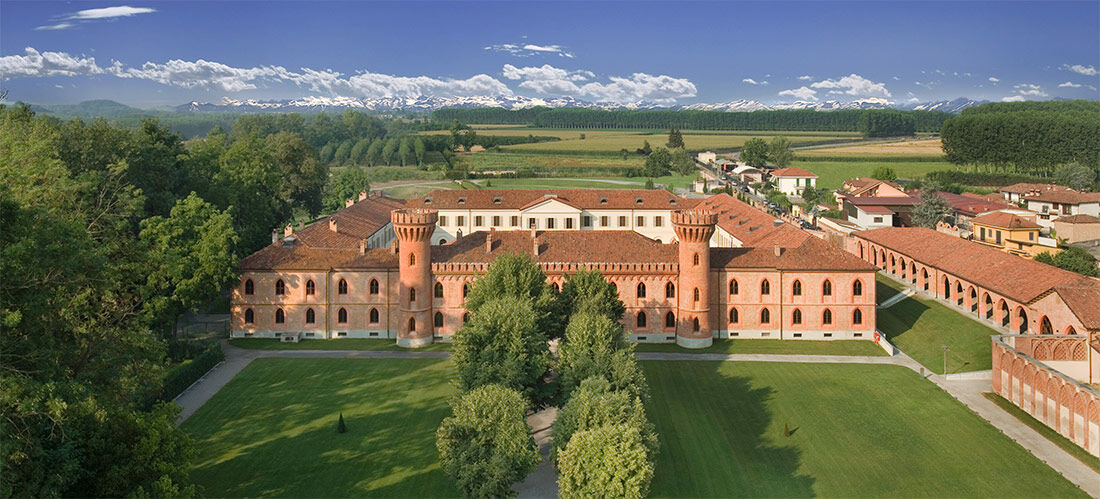Albergo Dell'Agenzia Бра Екстер'єр фото